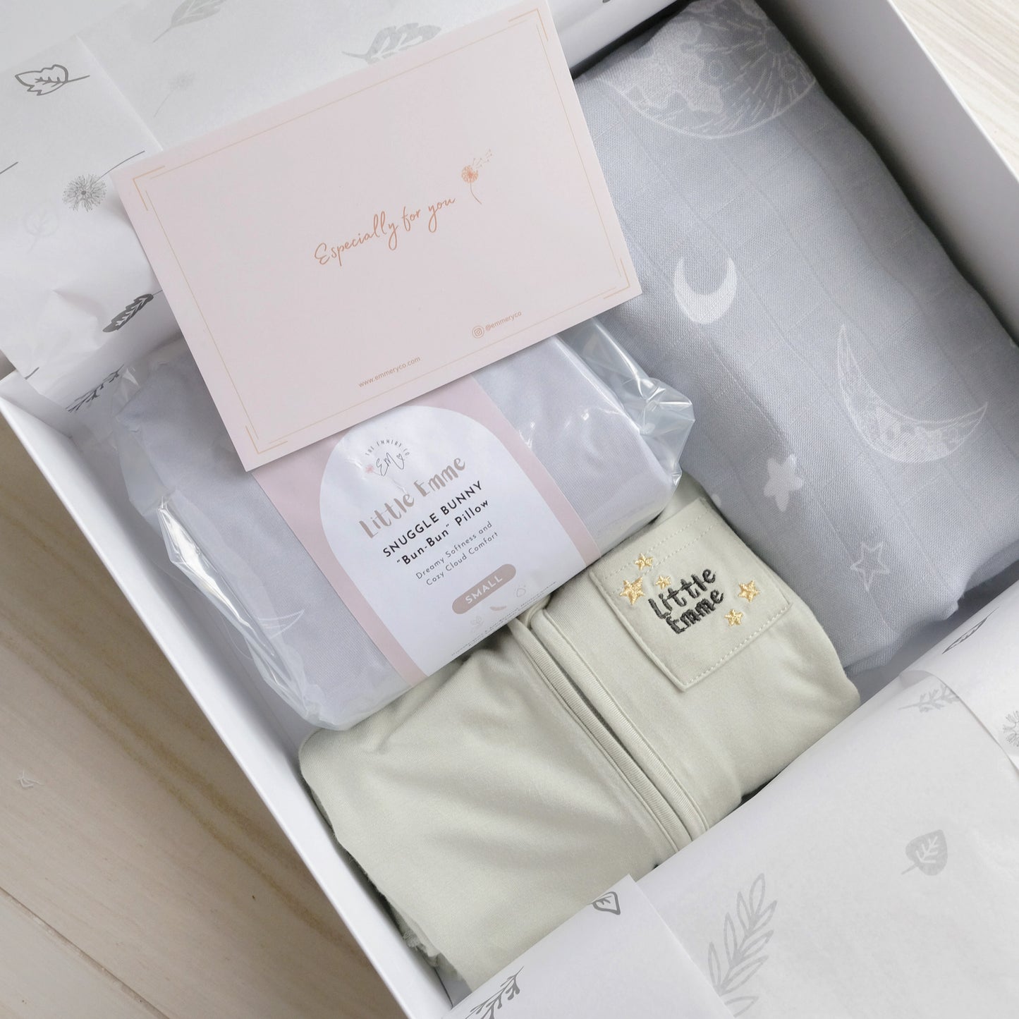 Luxurious Sleep and Snuggle Giftset - Sage Green