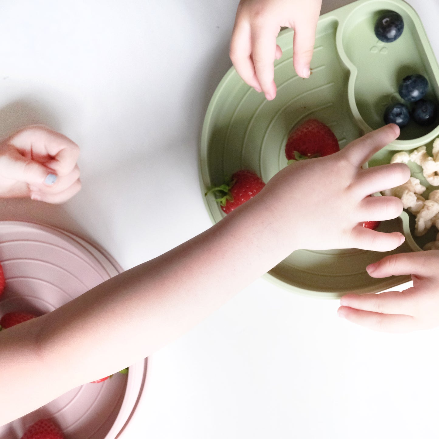 Little Emme Silicone Rainbow Plate - Pink